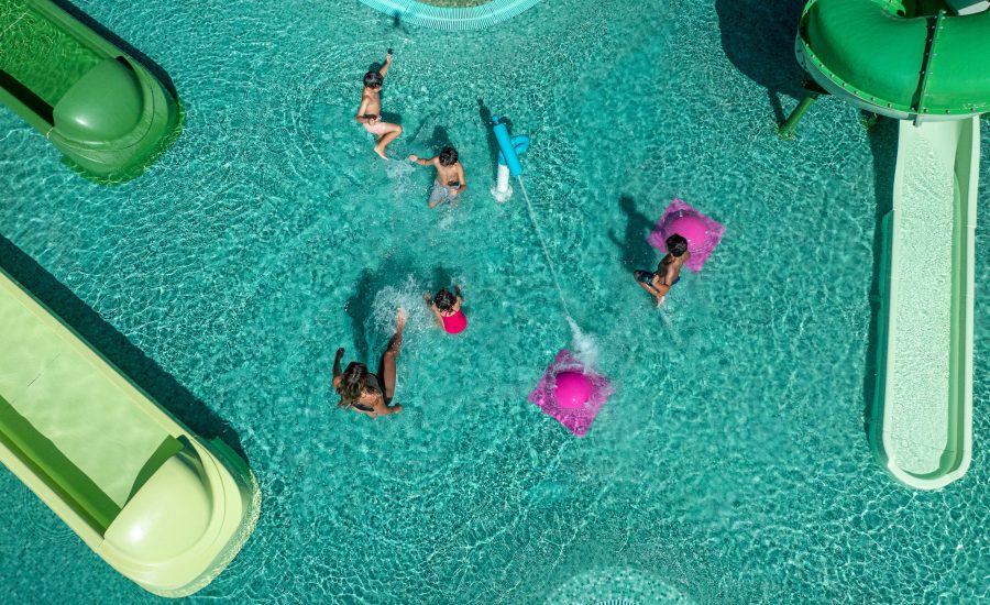Hyatt Ziva DREMP EXT SplashPark Lifestyle4 SC